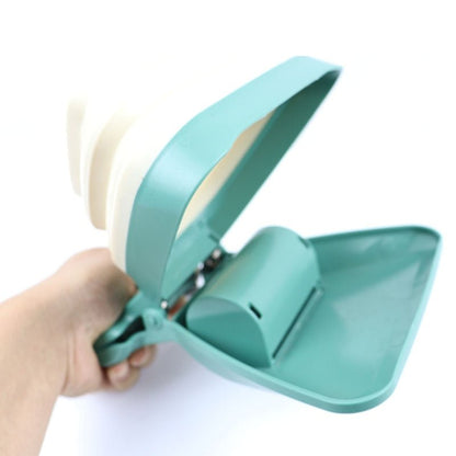 Pet Foldable Pooper Scooper - Furry Family Faves